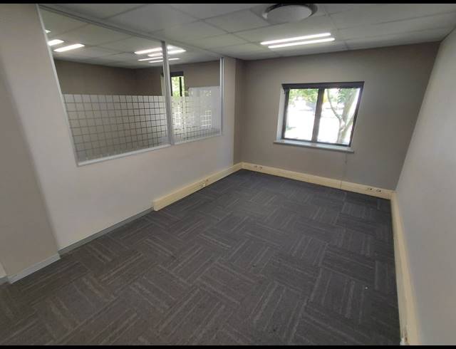 509M² OFFICE TO LET IN MAGALIESSIG